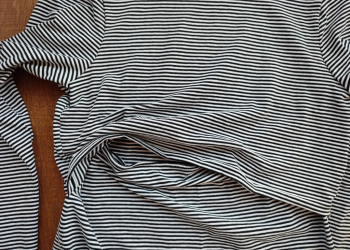 Transformer un patron de tee-shirt en haut d'allaitement