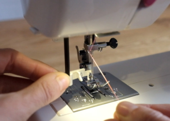 L'enfilage sur la JANOME Magenta 43 : toutes les étapes en vidéos !